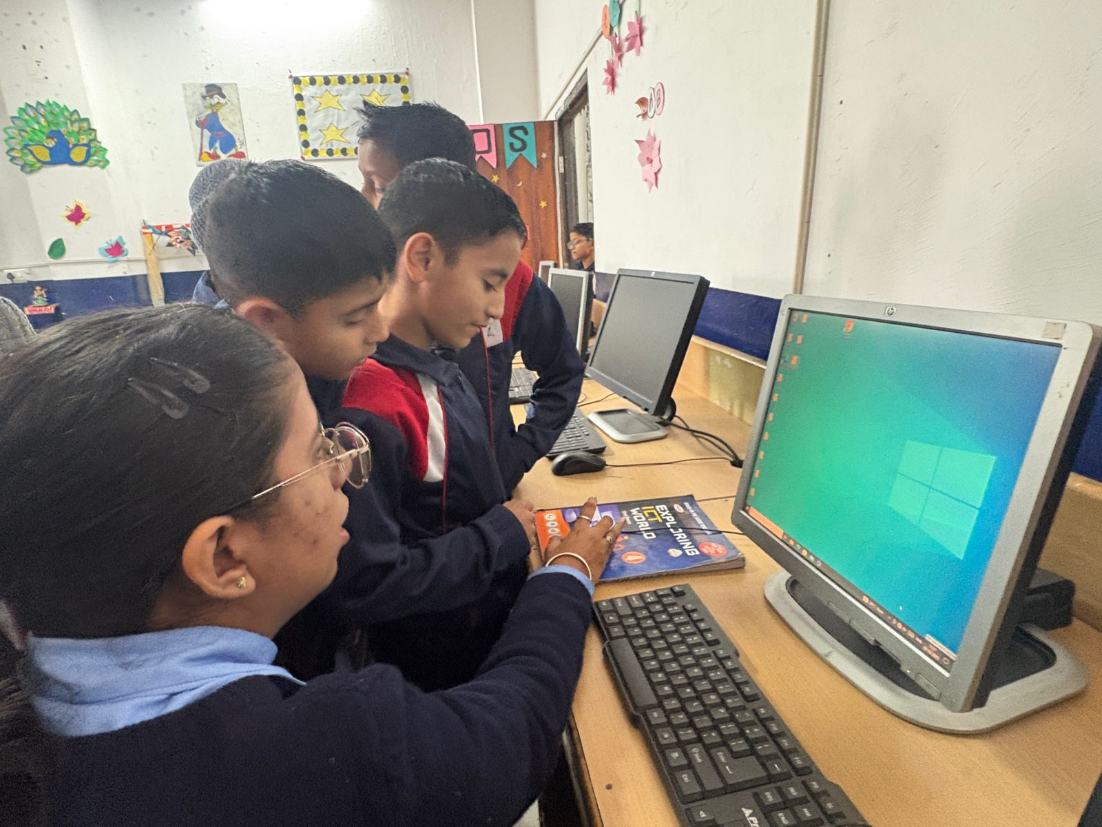 CDS Ambala || Computer classes | Topic - How to make new file and folder on desktop || Class 4th